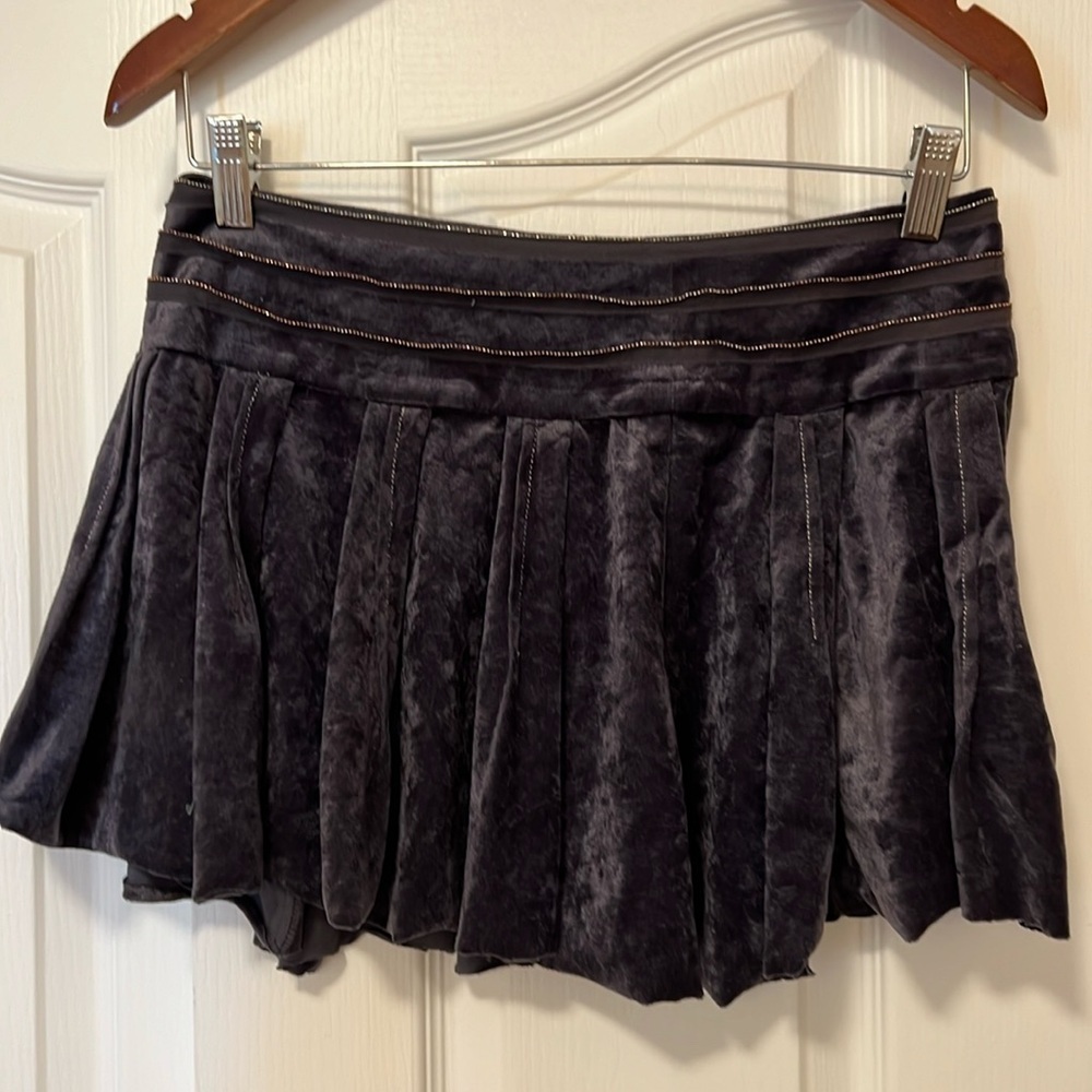 Vtg : United Colors of Benetton Velvet Skirt - Beaded Highlights Size 10 (44 EU)